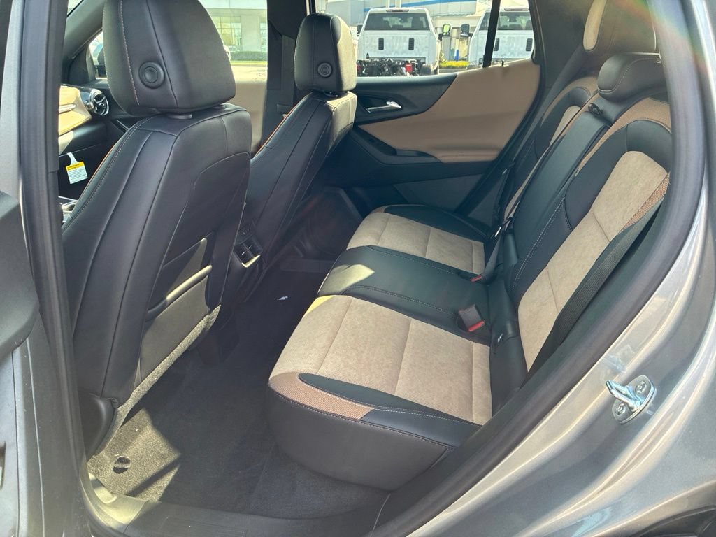 New 2027 Chevrolet Equinox ACTIV w/ Convenience Package III FWD image 13