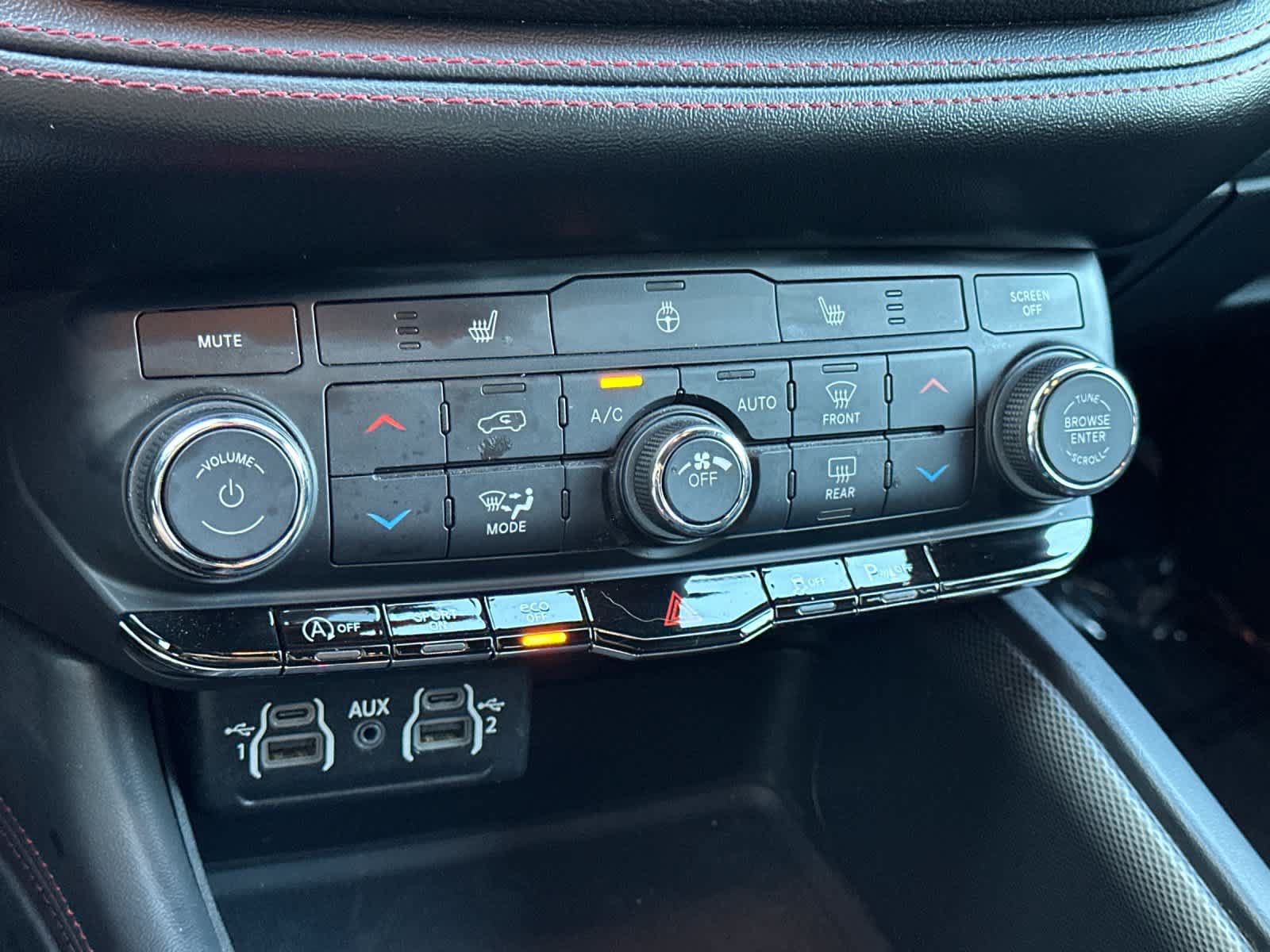 Used 2025 Dodge Durango GT AWD/4WD image 23