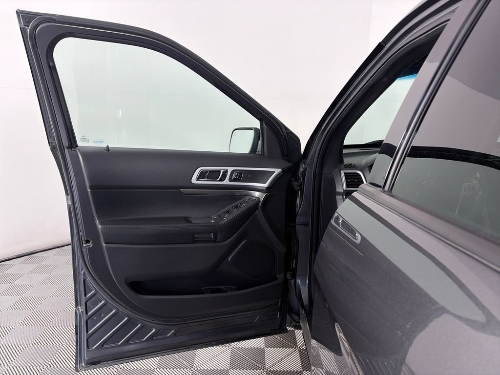 Used 2015 Ford Explorer Sport w/ Equipment Group 401A AWD/4WD image 10