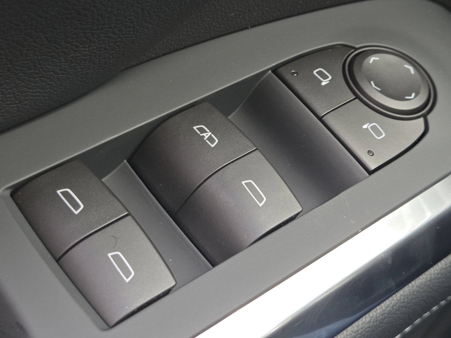 New 2026 Chevrolet Traverse LT w/ Enhanced Driving Package AWD/4WD image 39