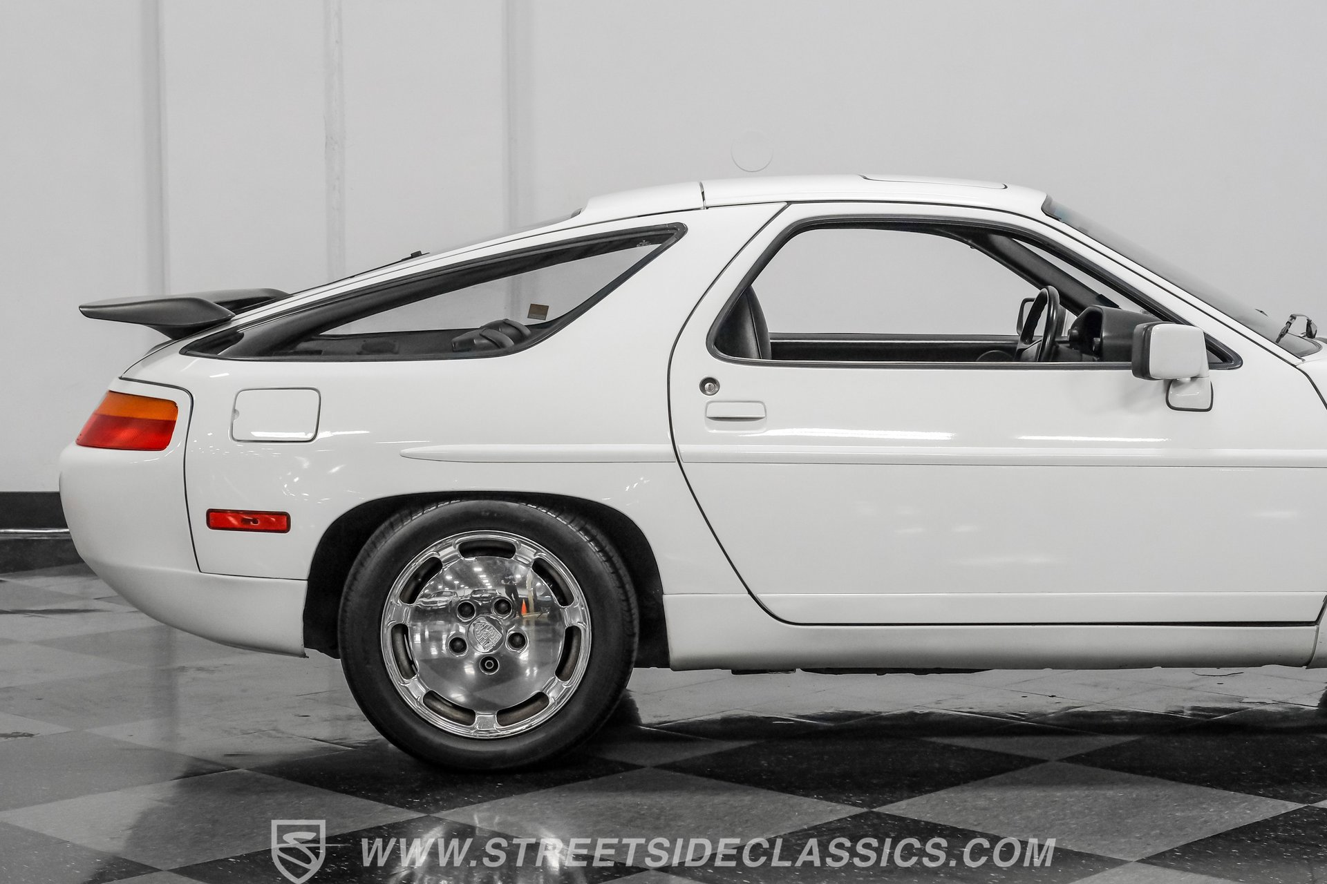 Used 1987 Porsche 928 S4 RWD image 27