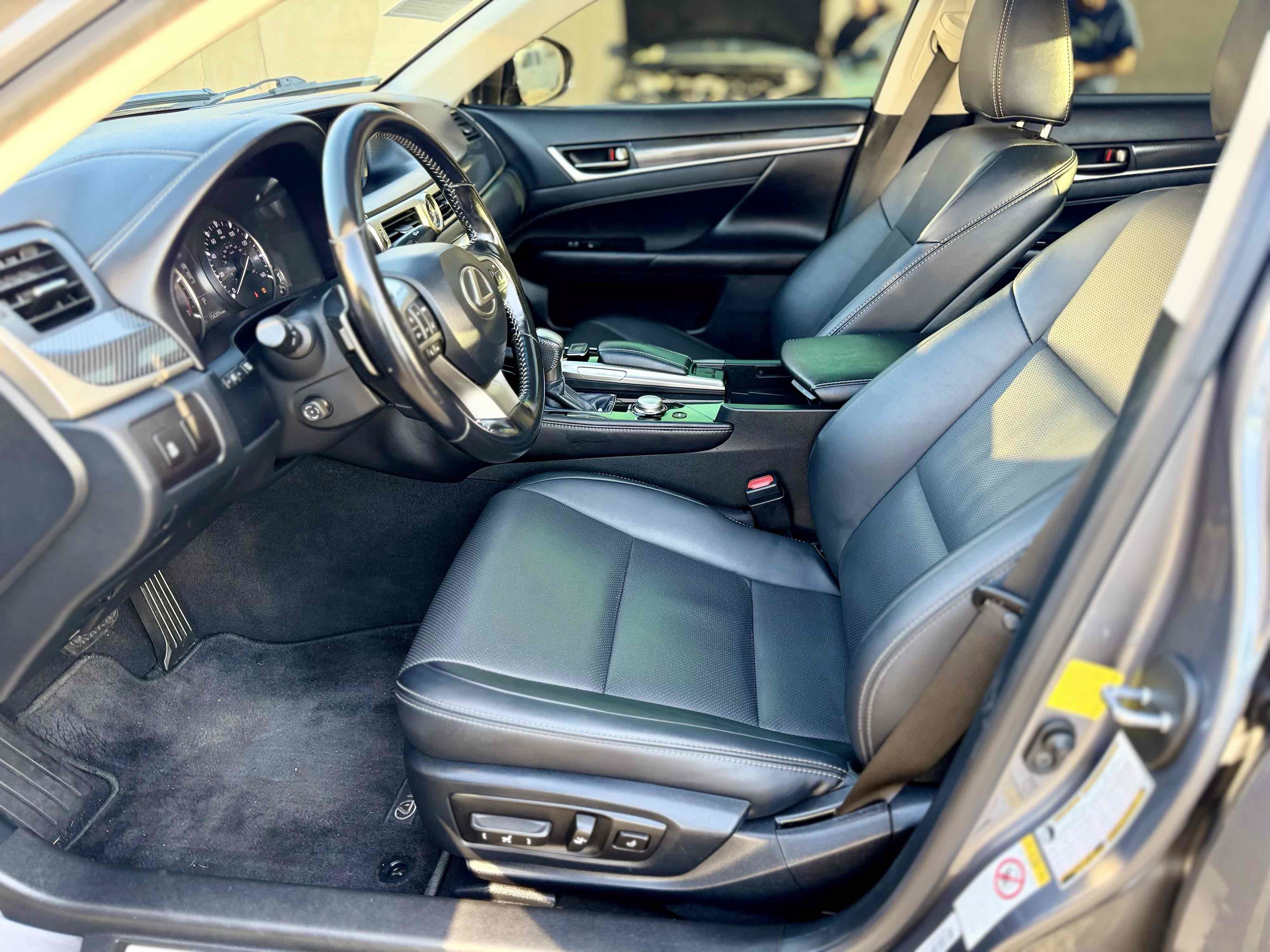 Used 2016 Lexus GS 200t RWD image 22