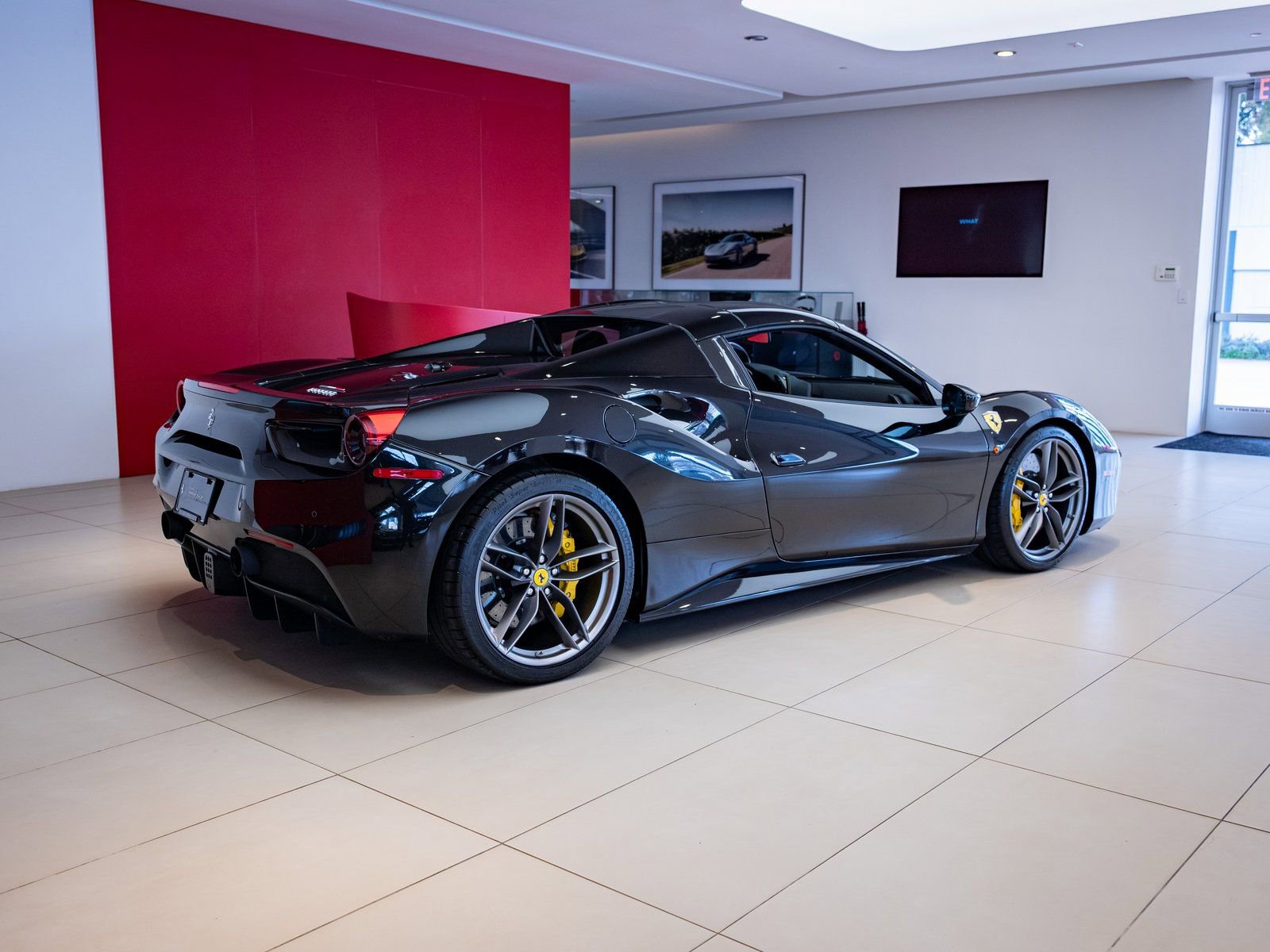 Certified 2018 Ferrari 488 Spider Base image 31