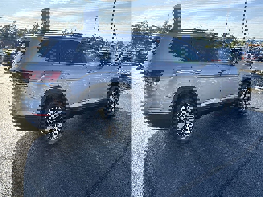 New 2026 Volkswagen Atlas SE image 4
