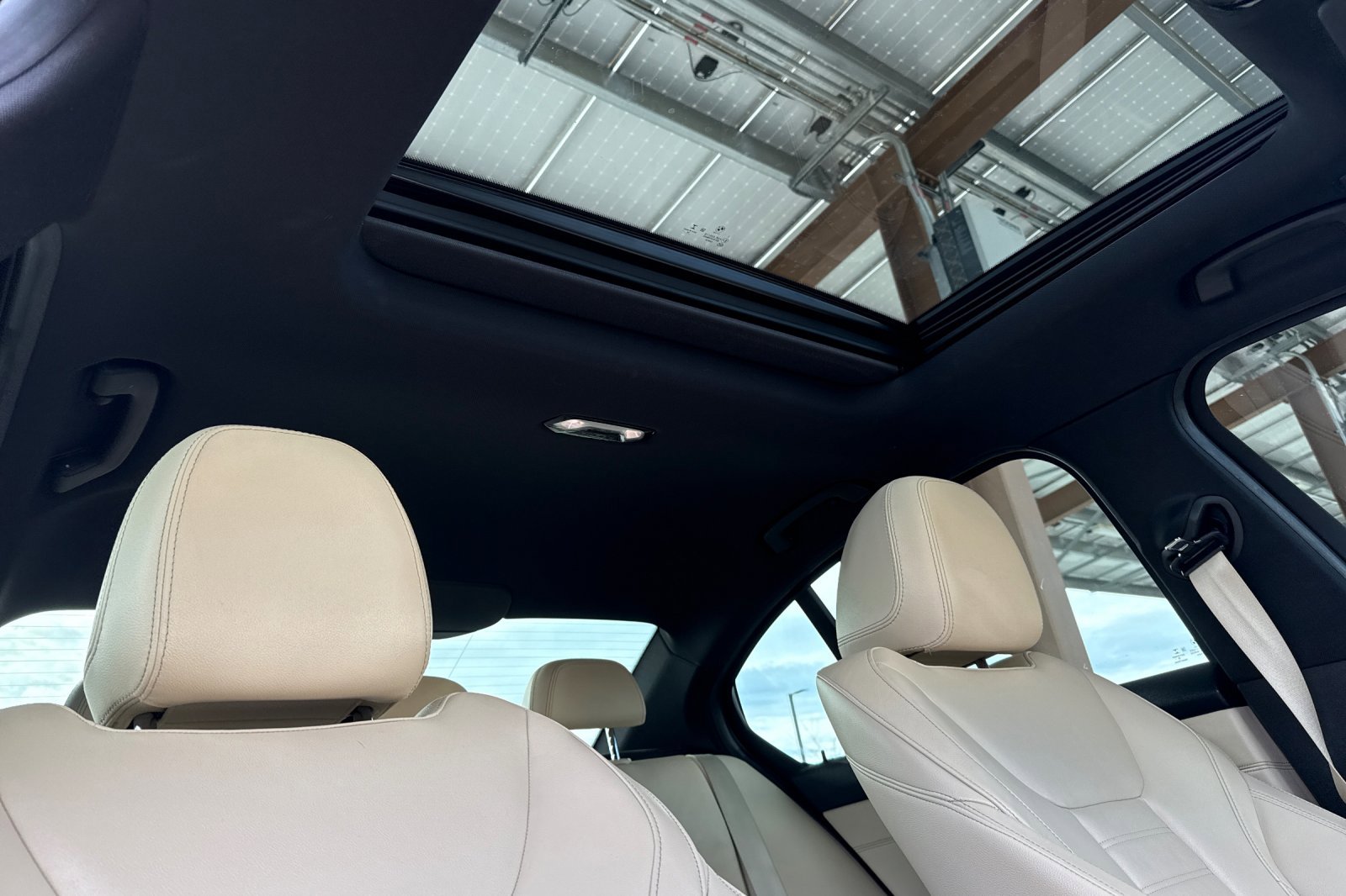 Used 2019 BMW 330i Sedan w/ Driving Assistance Package image 20