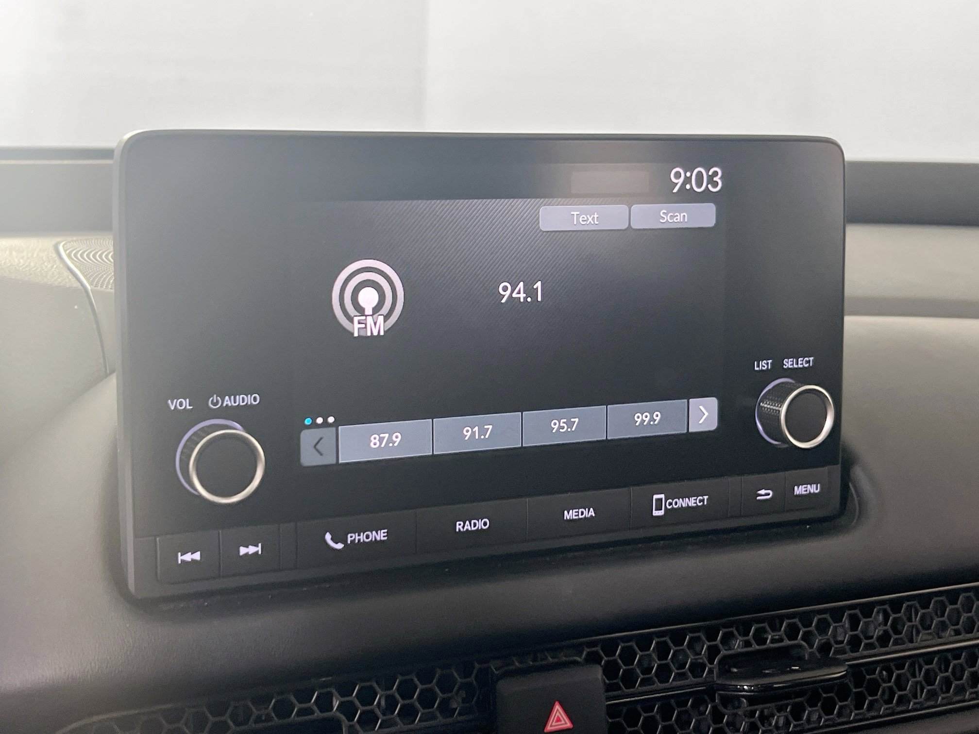 Used 2023 Honda HR-V LX image 14