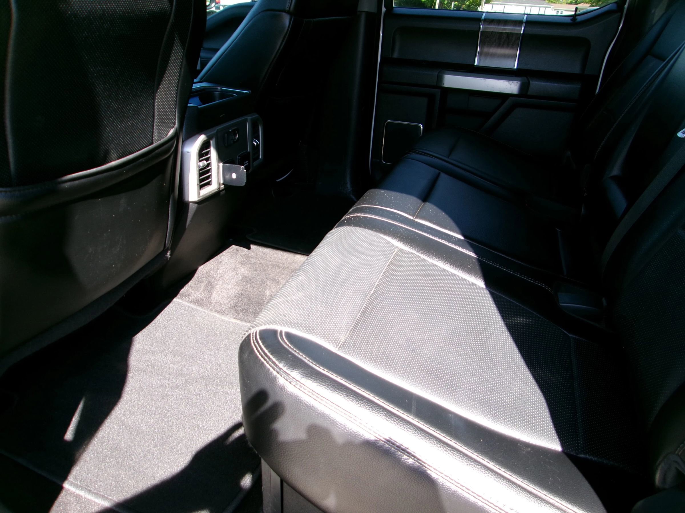 Used 2018 Ford F350 Lariat w/ Lariat Ultimate Package image 7
