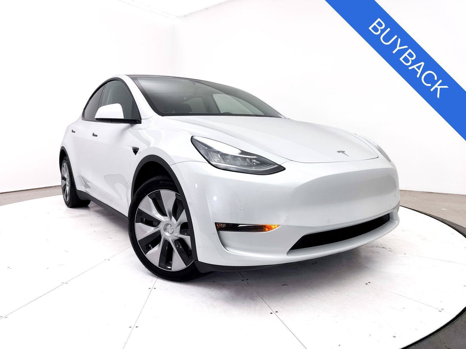 Used 2022 Tesla Model Y Long Range AWD/4WD image 1