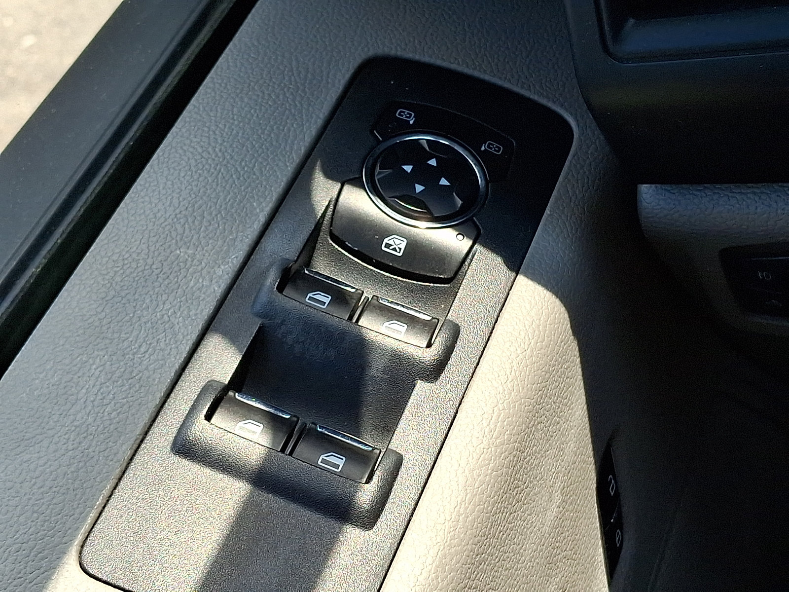Used 2016 Ford F150 XL w/ Equipment Group 101A Mid AWD/4WD image 22