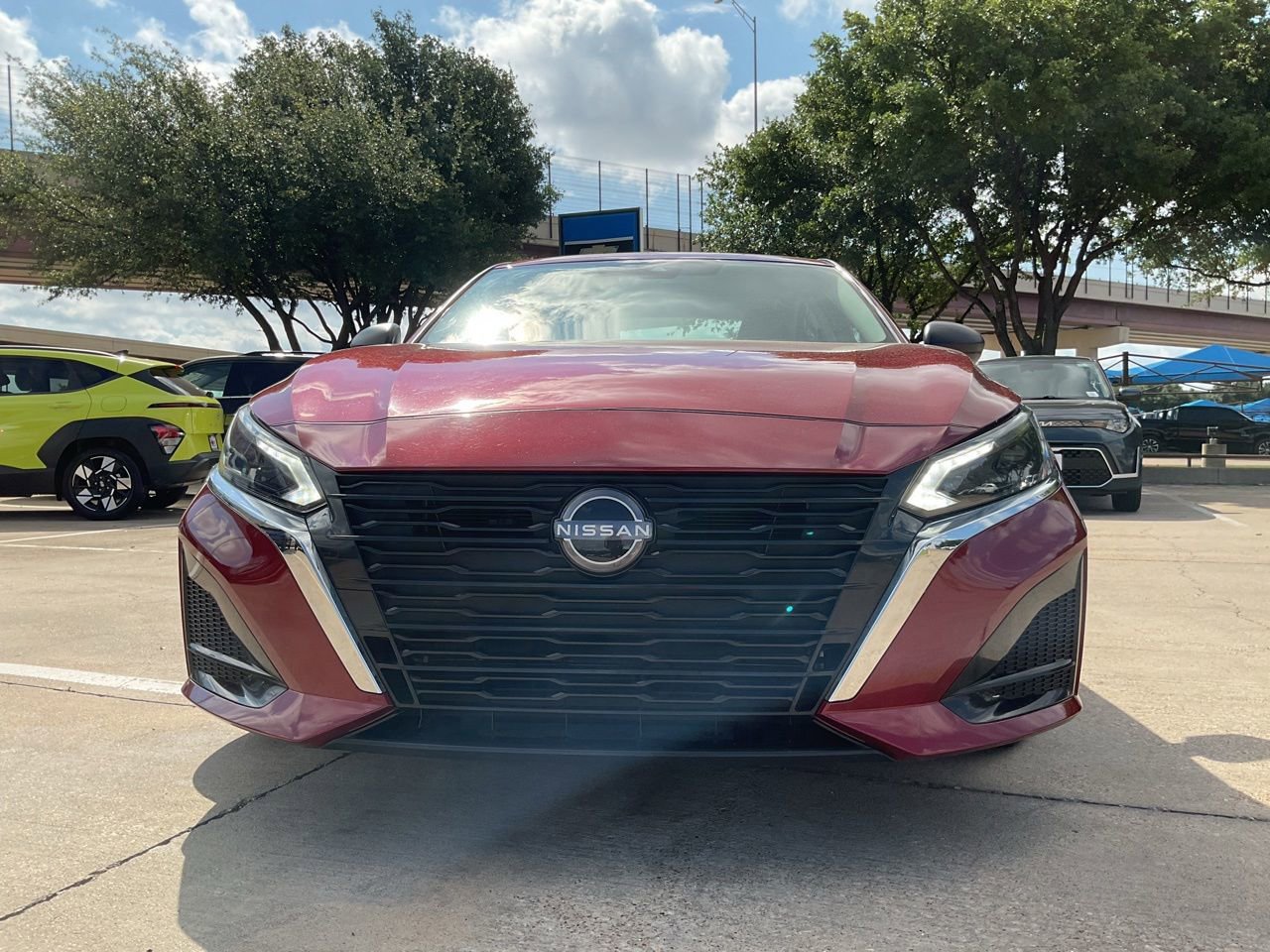 Used 2025 Nissan Altima 2.5 SV FWD image 4