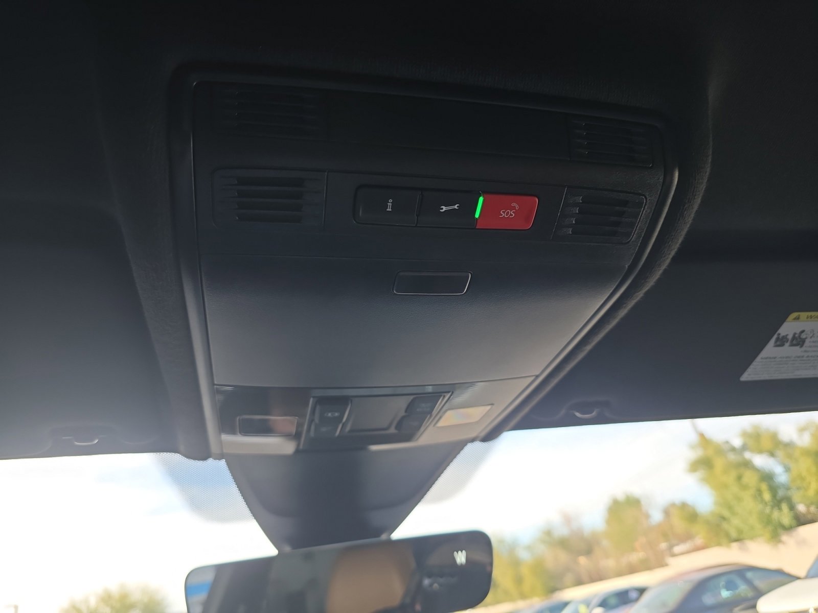 Used 2022 Volkswagen Tiguan SE image 31