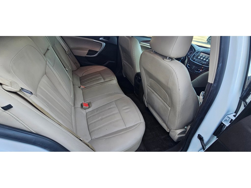 Used 2017 Buick Regal AWD image 12