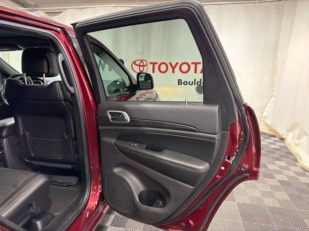 Used 2019 Jeep Grand Cherokee Altitude image 13