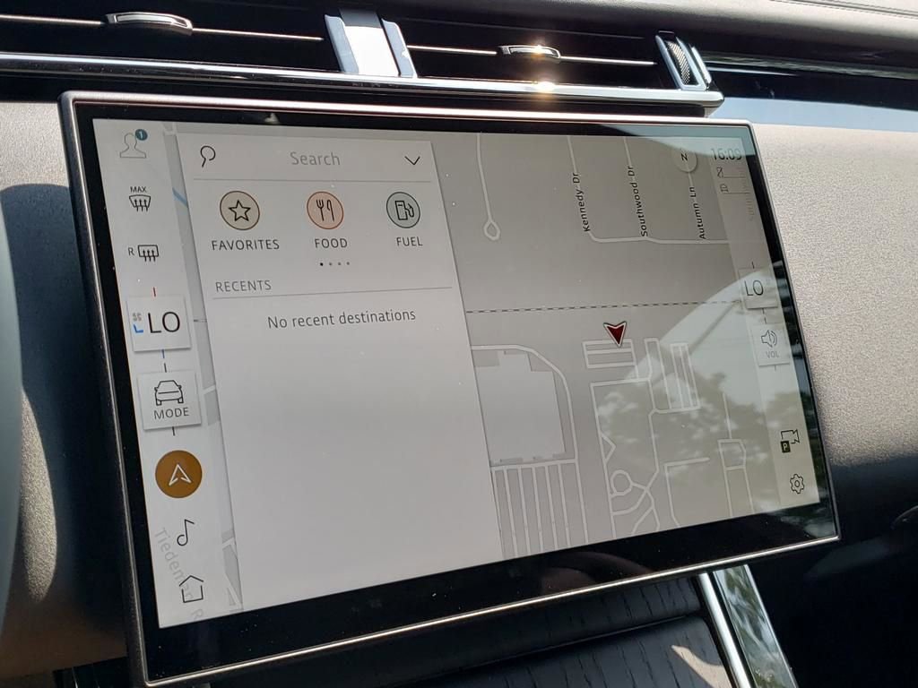 New 2026 Land Rover Range Rover Velar Dynamic SE image 11