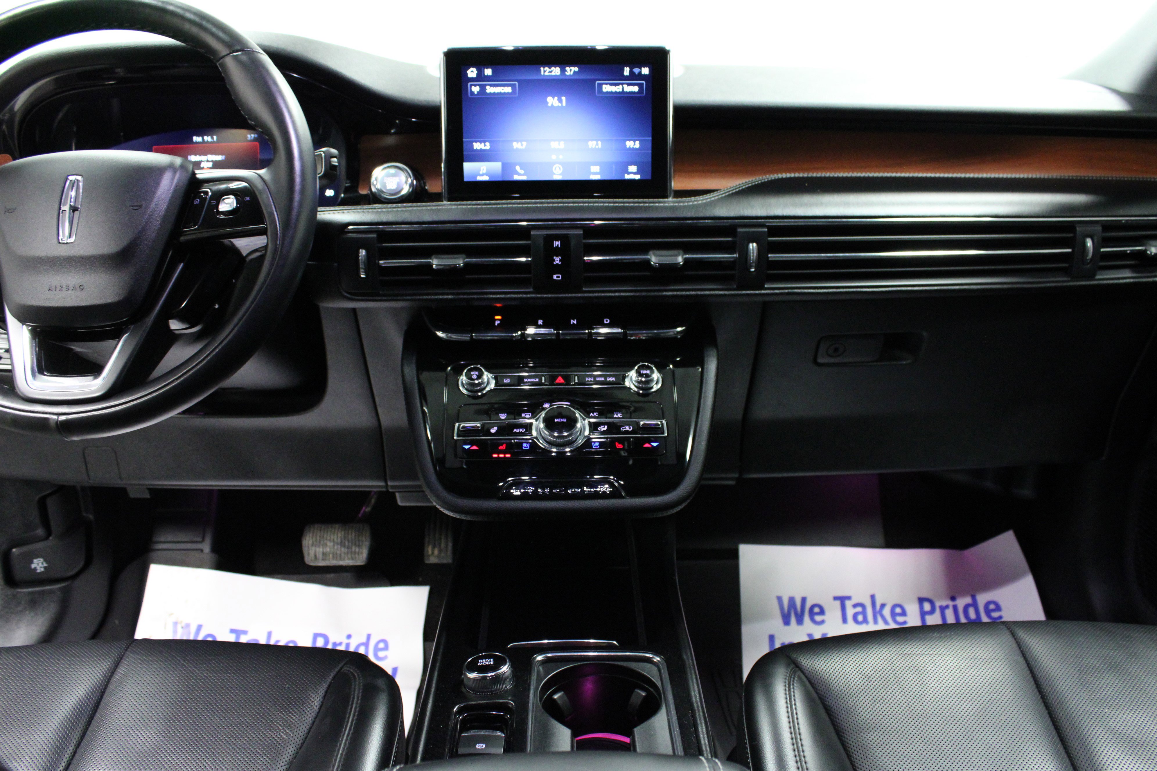 Used 2022 Lincoln Corsair Reserve w/ Elements Package image 18