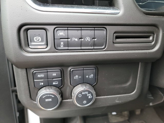 Used 2024 Chevrolet Tahoe LT AWD/4WD image 13