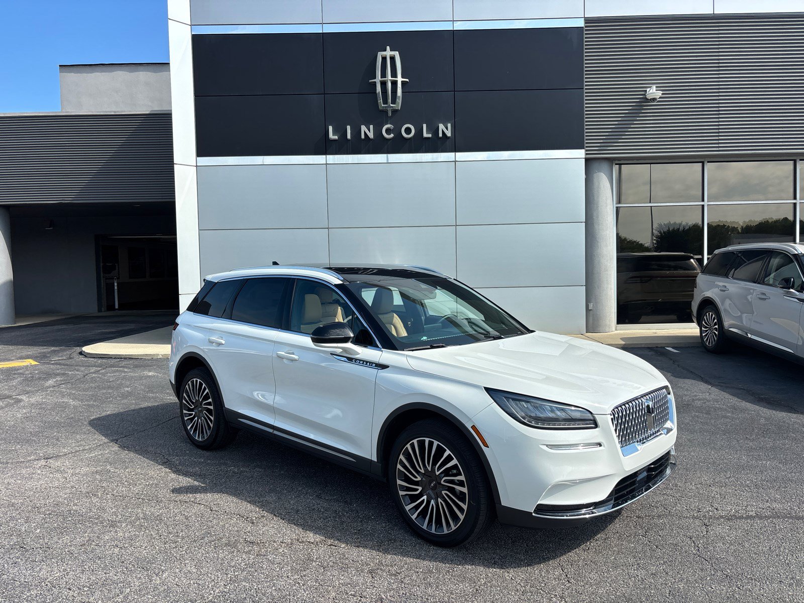 Used 2021 Lincoln Corsair Reserve w/ Elements Package