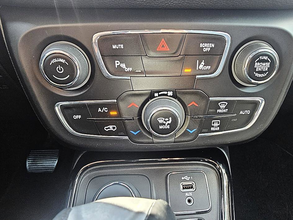 Used 2019 Jeep Compass Limited w/ Advanced Safety Group image 26