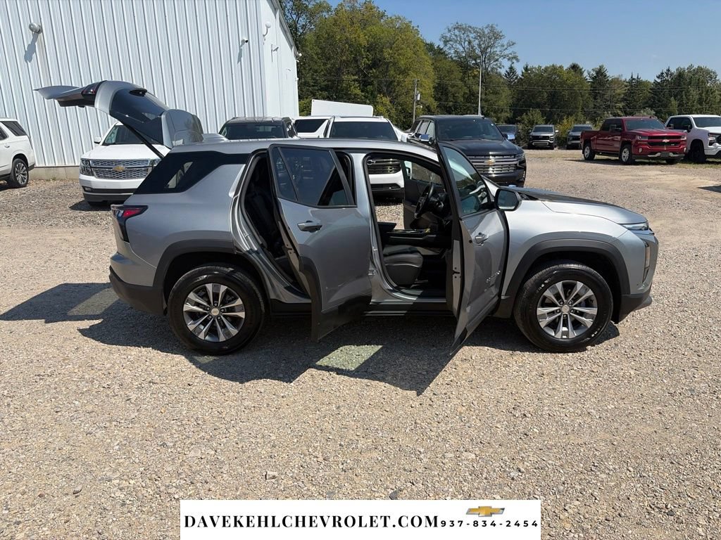 Used 2026 Chevrolet Equinox LT w/ Convenience Package II FWD image 31
