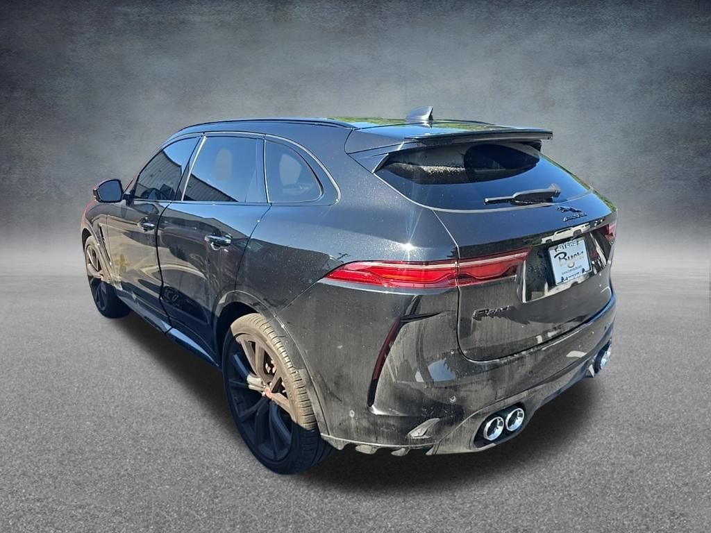 Used 2023 Jaguar F-PACE SVR AWD/4WD image 4