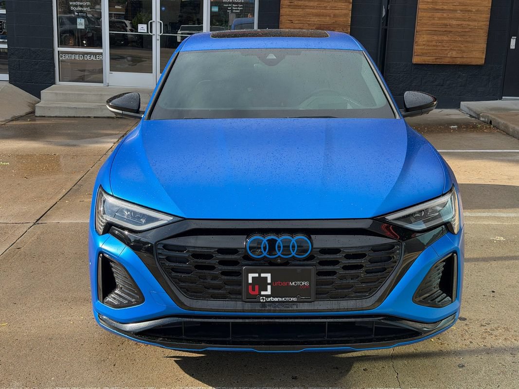 Used 2024 Audi Q8 e-tron Prestige AWD/4WD image 9