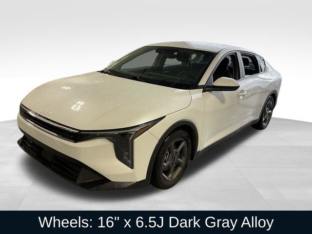 Used 2025 Kia K4 LXS image 3
