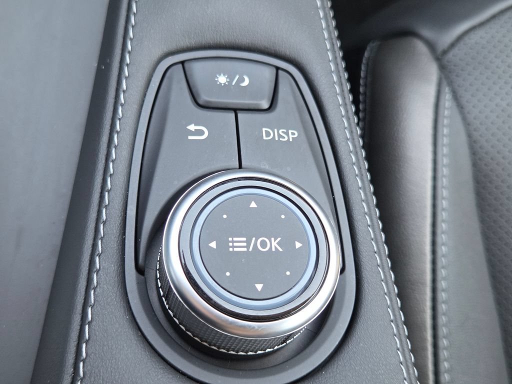 Used 2025 INFINITI QX50 Luxe AWD/4WD image 11