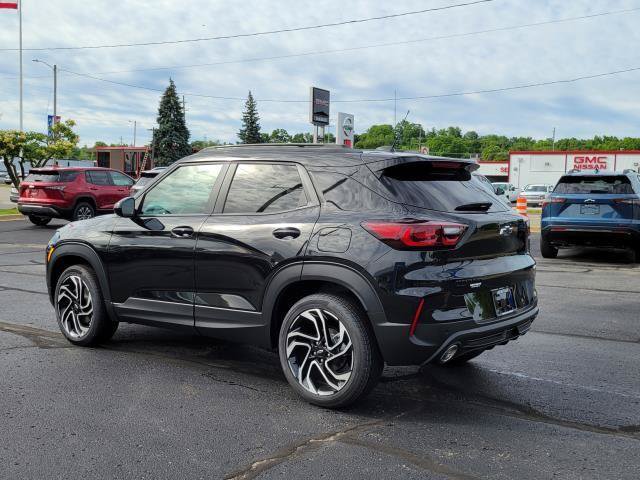 New 2026 Chevrolet TrailBlazer RS w/ Convenience Package AWD/4WD image 3