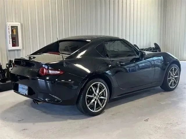 Used 2021 MAZDA MX-5 Miata RF Club RWD image 12