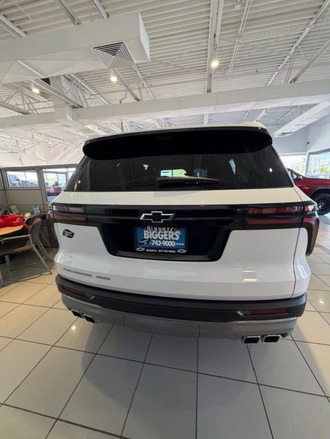 New 2026 Chevrolet Traverse LT w/ Driver Confidence Package AWD/4WD image 5