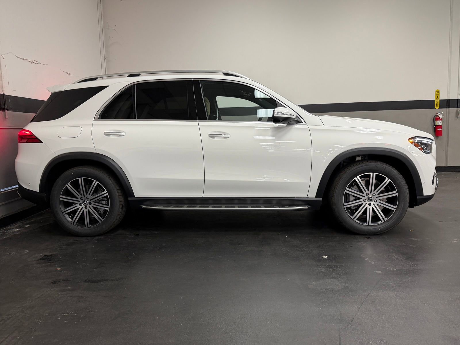 New 2026 Mercedes-Benz GLE 450e 4MATIC image 5