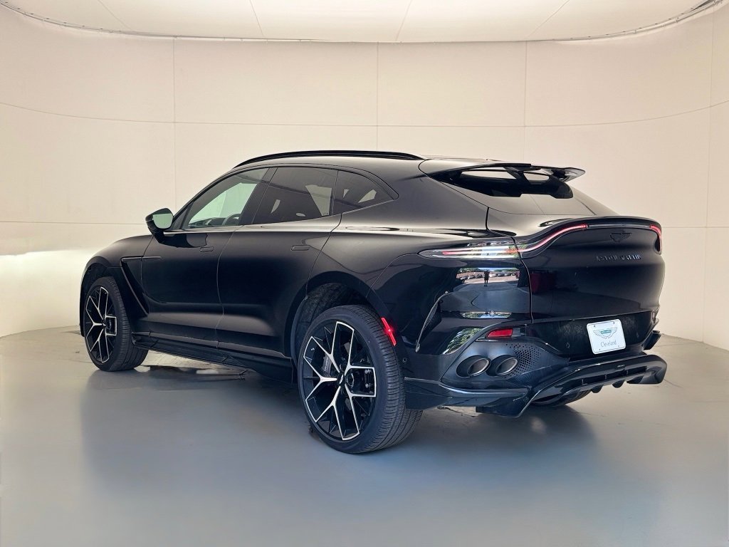 New 2025 Aston Martin DBX 707 image 2