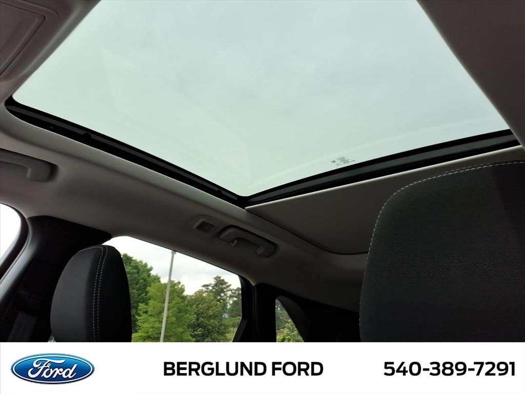 New 2026 Ford Escape Active w/ Active Premium Tech Pack AWD/4WD image 7