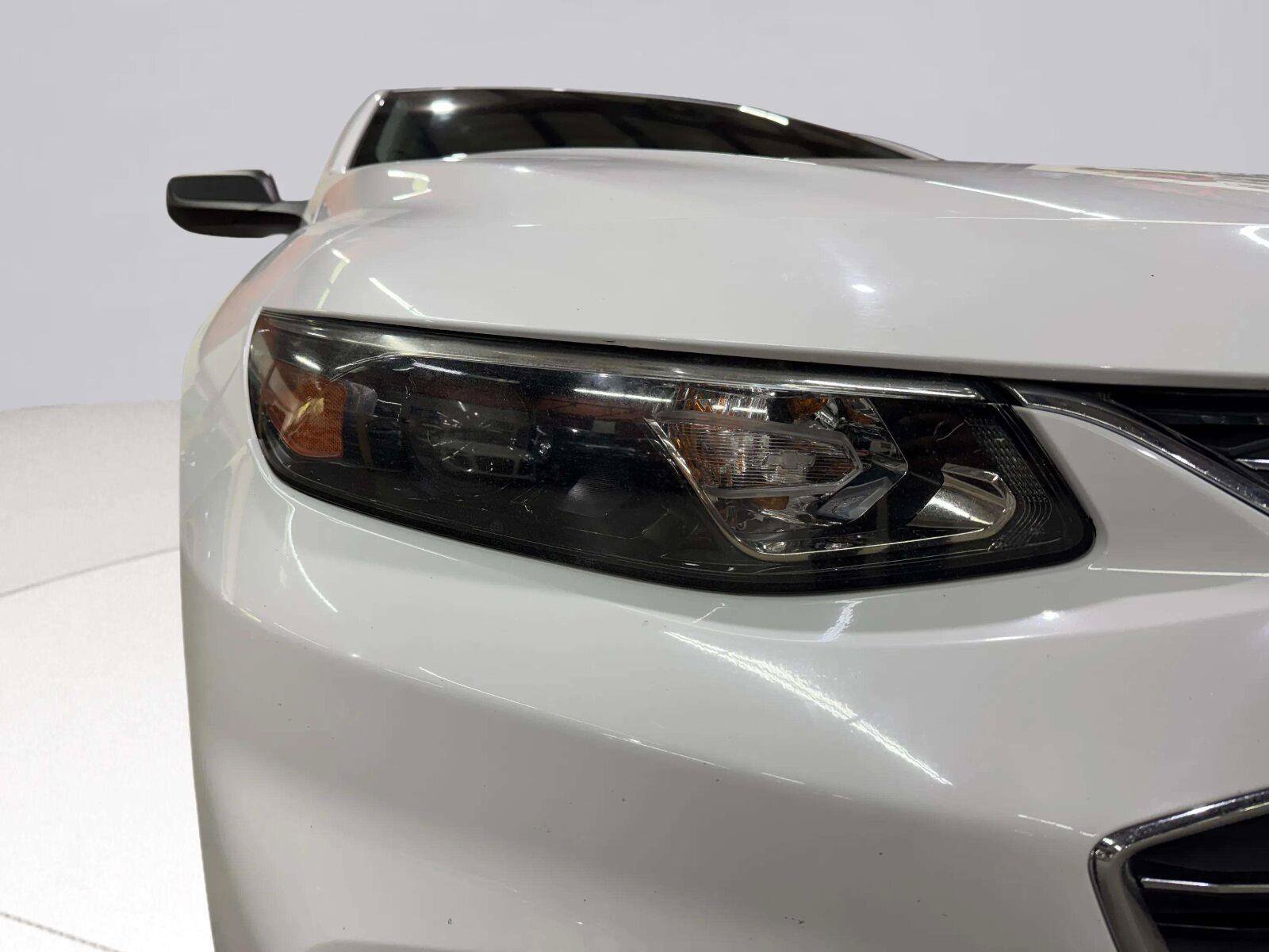 Used 2017 Chevrolet Malibu LS FWD image 11