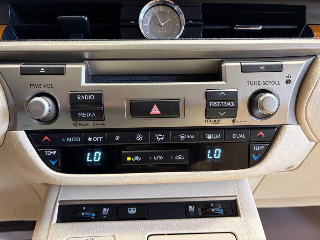 Used 2013 Lexus ES 300h w/ Luxury Pkg FWD image 21