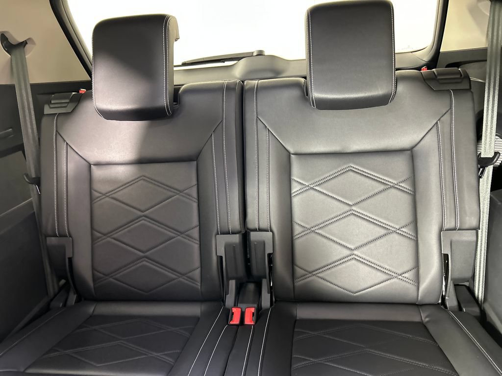 Used 2024 Volkswagen Atlas SE FWD image 21
