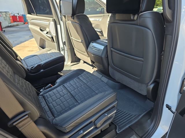 Used 2026 Cadillac Escalade V w/ LPO, ONYX Package image 11