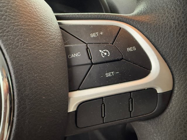 Used 2020 Jeep Renegade Sport image 12