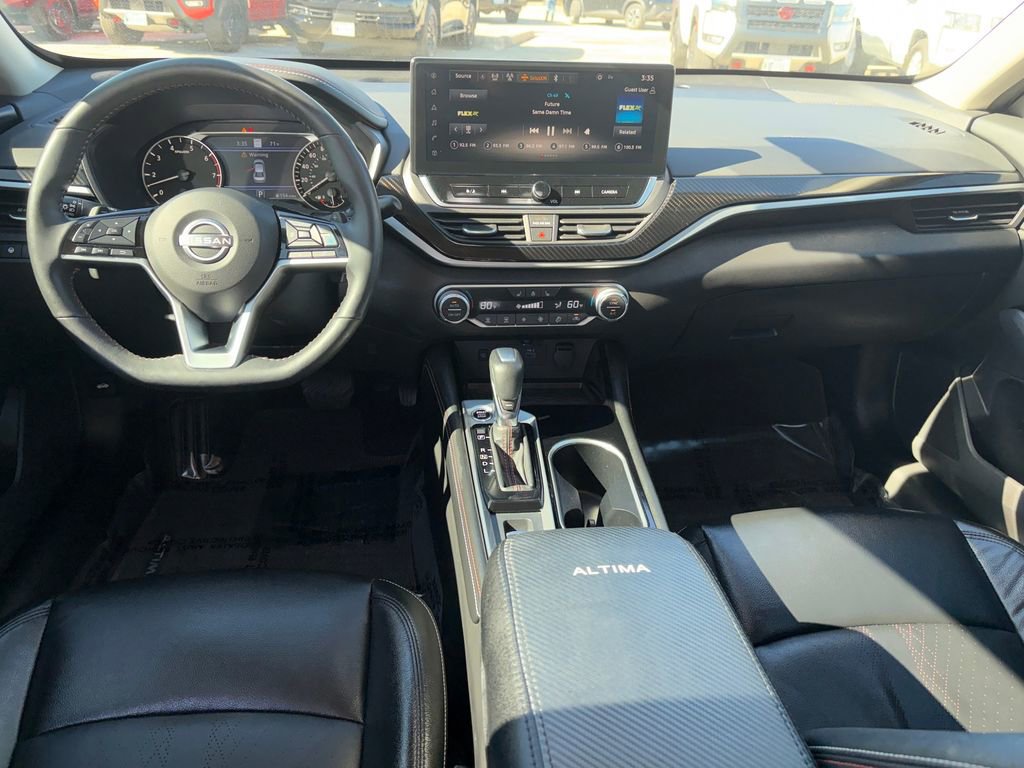 Used 2024 Nissan Altima 2.0 SR image 21