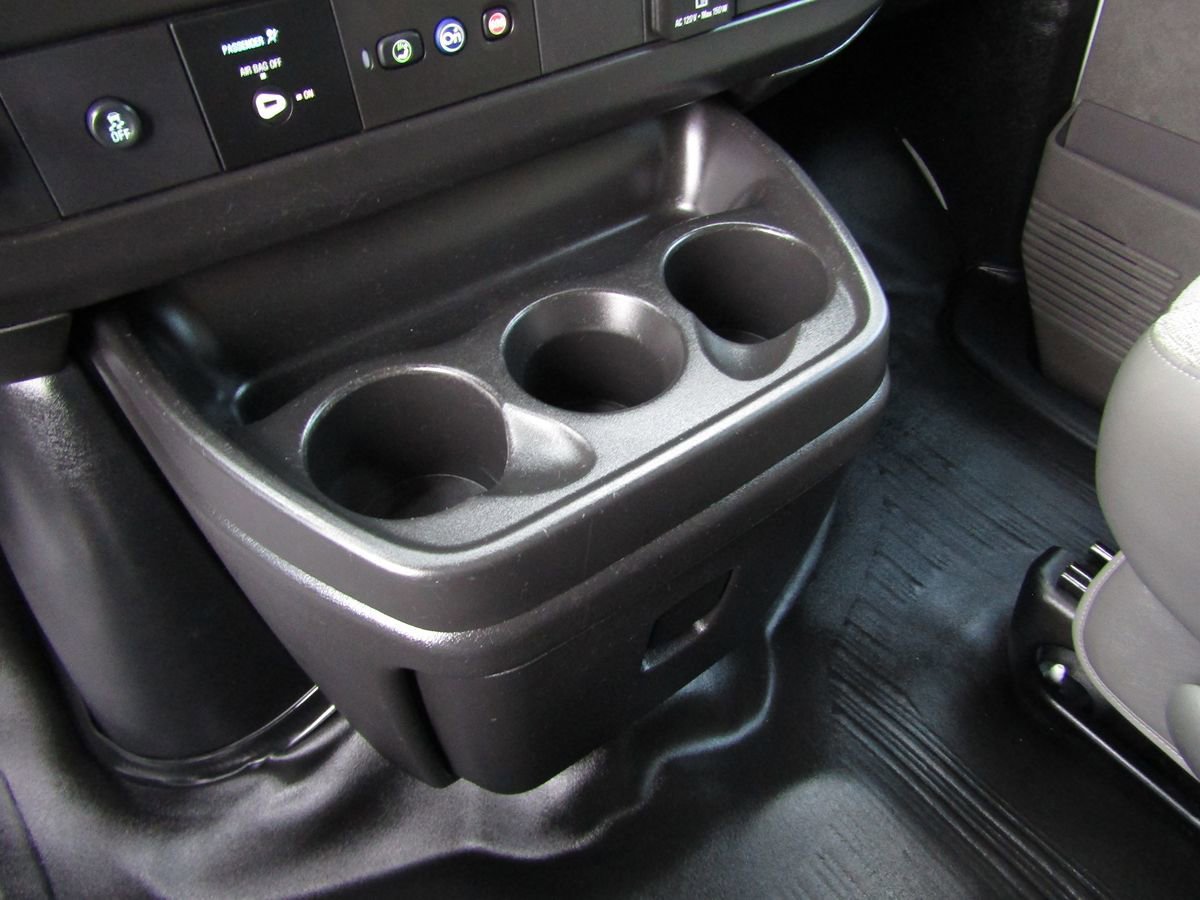 Used 2023 GMC Savana 3500 LS image 17