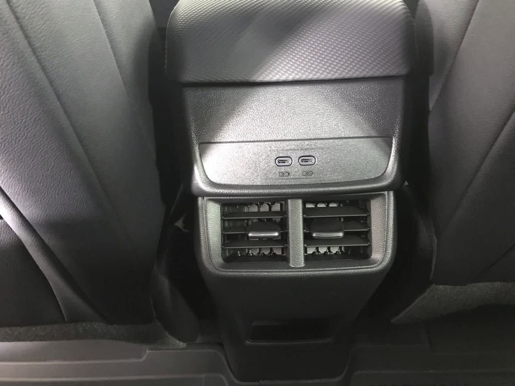 New 2026 Chevrolet Equinox LT w/ Convenience Package II image 34