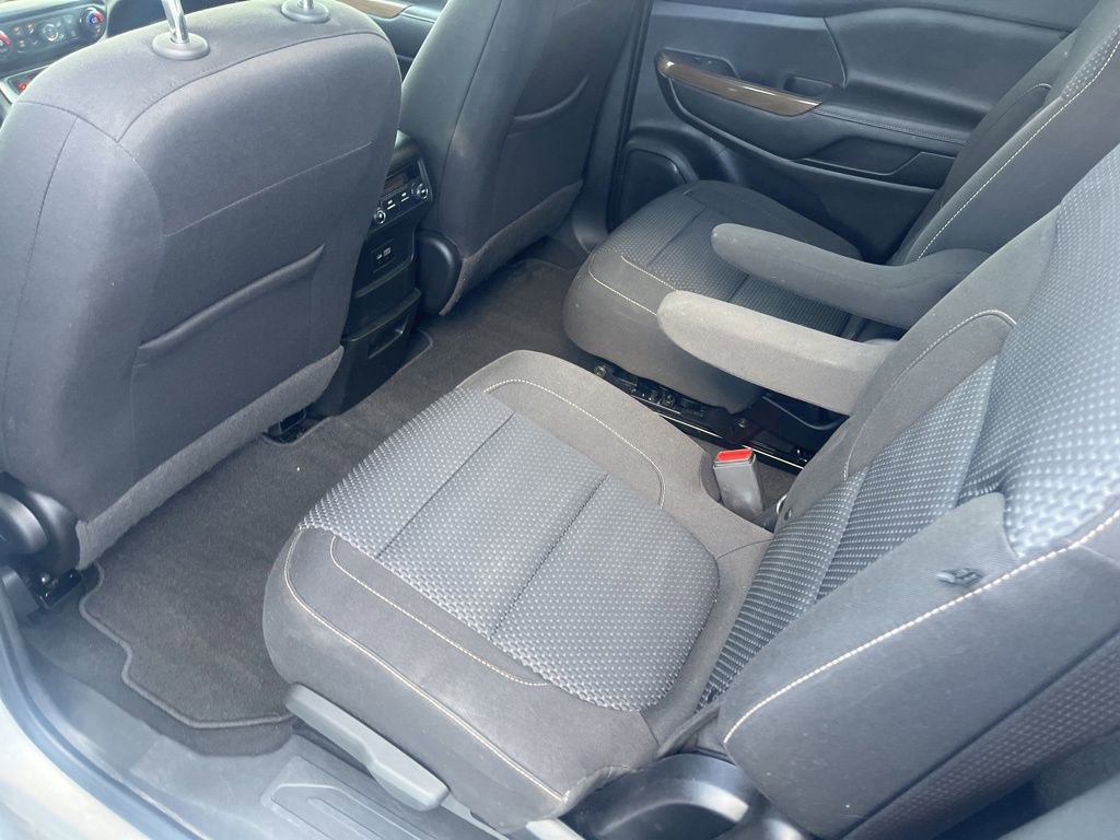 Used 2020 GMC Acadia SLE image 24