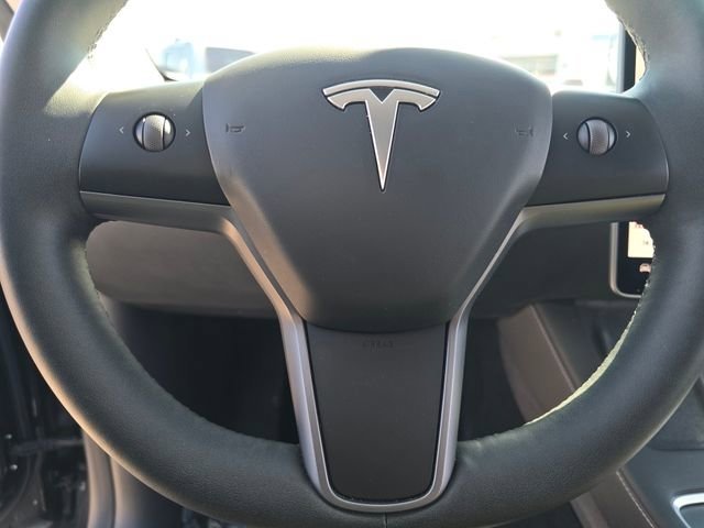 Used 2024 Tesla Model Y Long Range image 35