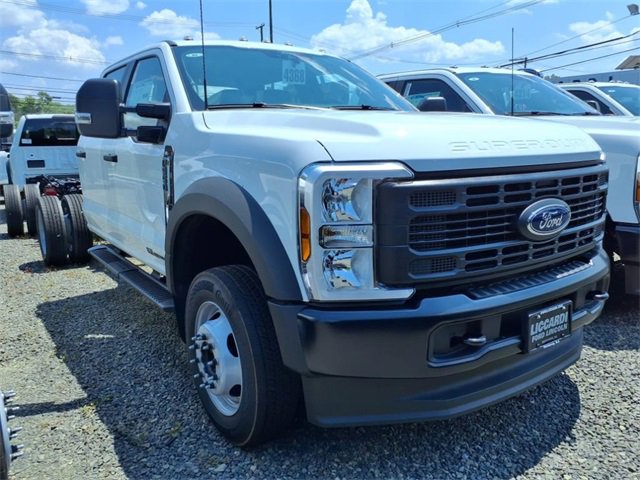 New 2025 Ford F550 4x4 Crew Cab