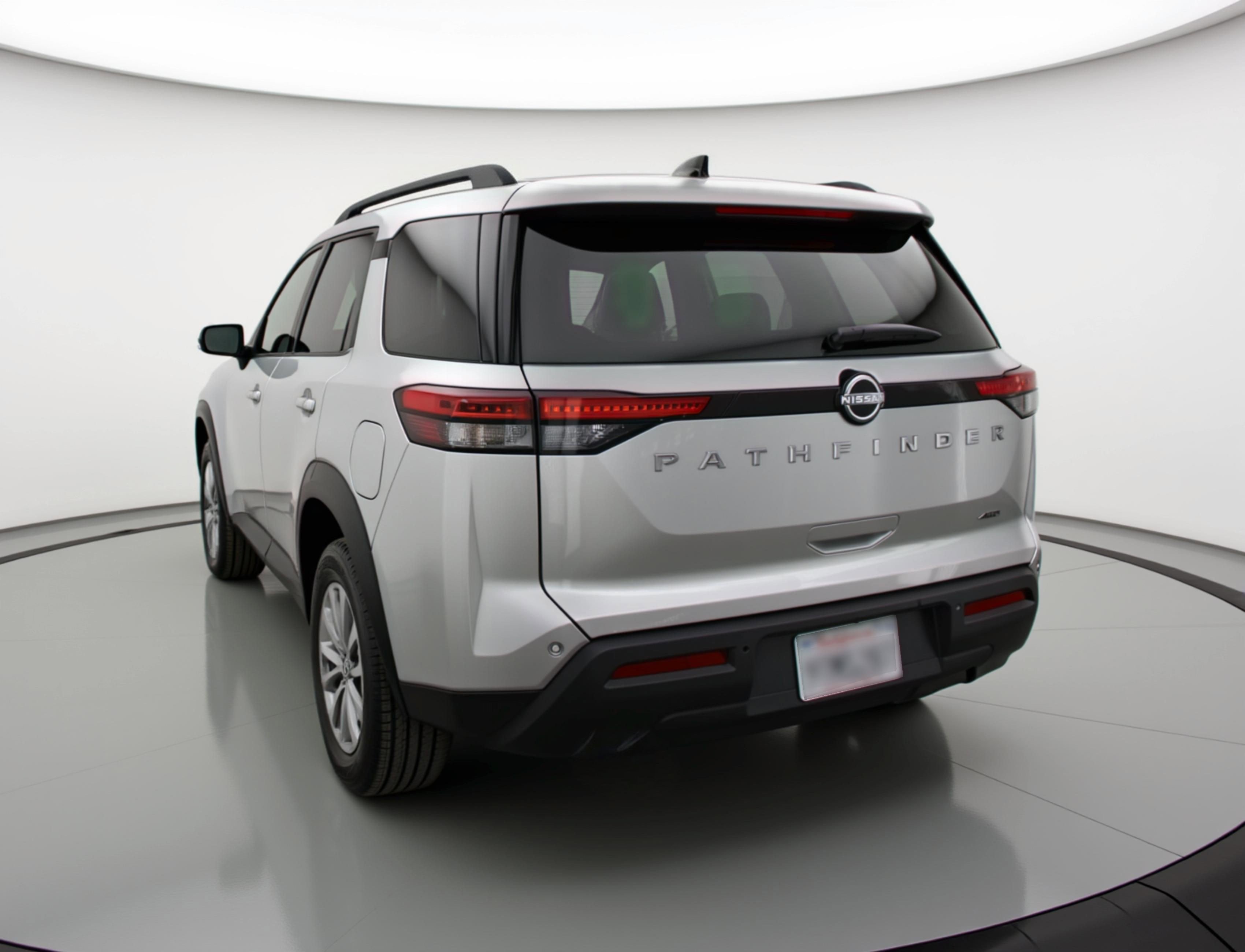 Used 2025 Nissan Pathfinder SV image 6