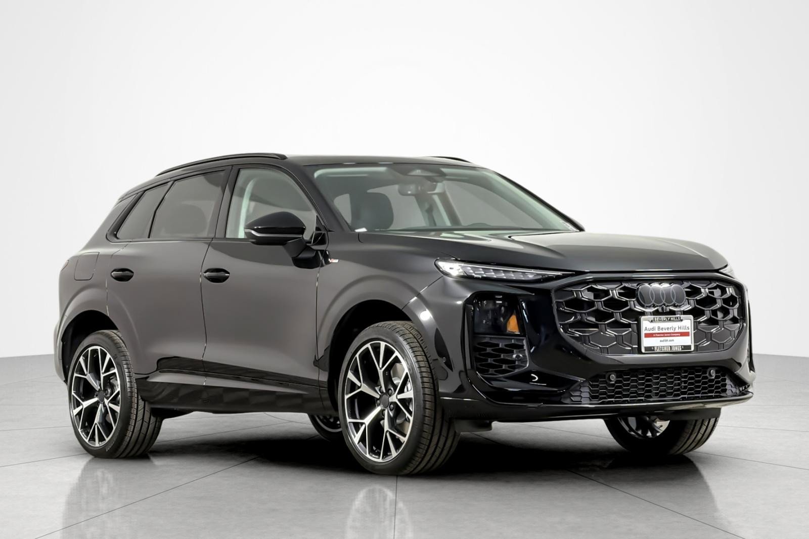 New 2026 Audi Q3 quattro 2.0T AWD/4WD image 2