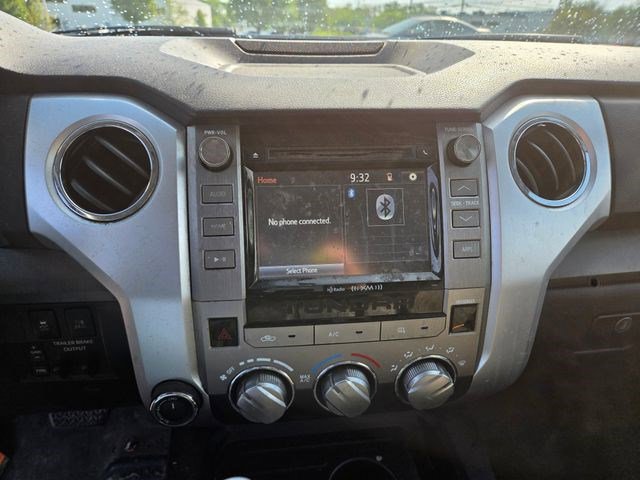 Used 2016 Toyota Tundra SR5 w/ SR5 Upgrade Package AWD/4WD image 6