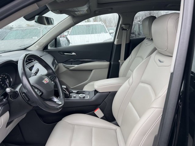 Used 2019 Cadillac XT4 Luxury w/ Cold Weather Package image 11