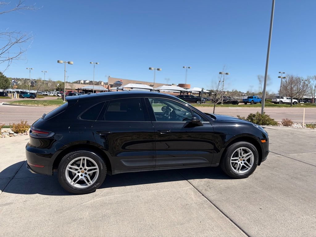Used 2019 Porsche Macan AWD/4WD image 8