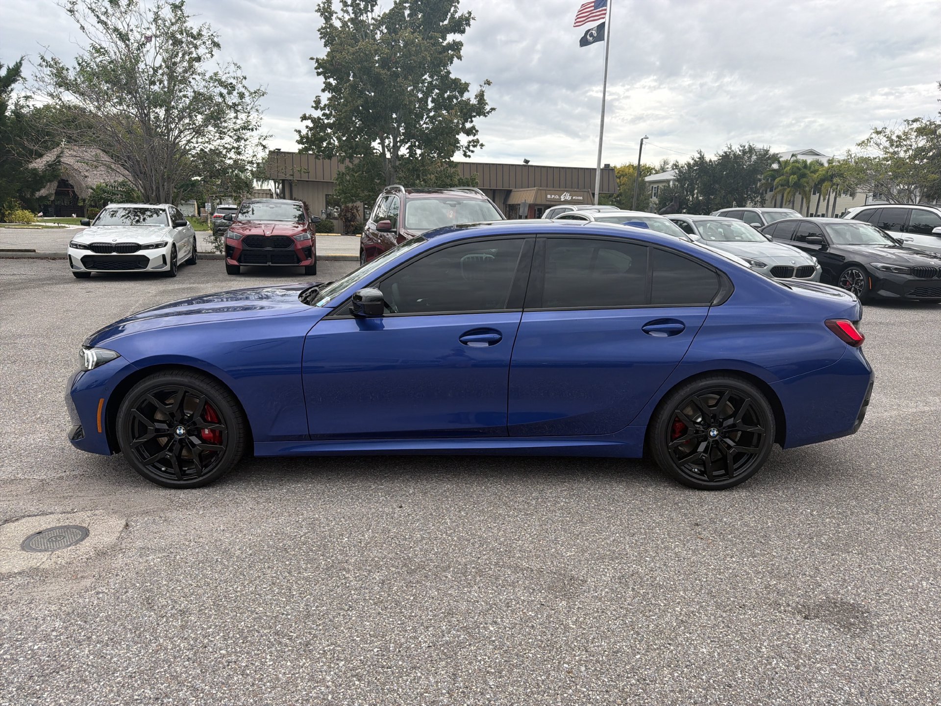 New 2026 BMW 330i Sedan w/ M Sport Package RWD image 7